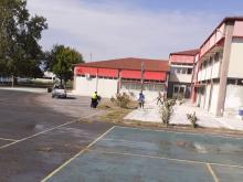 Απολύμανση στις αυλές σχολείων από το δήμο Πέλλας